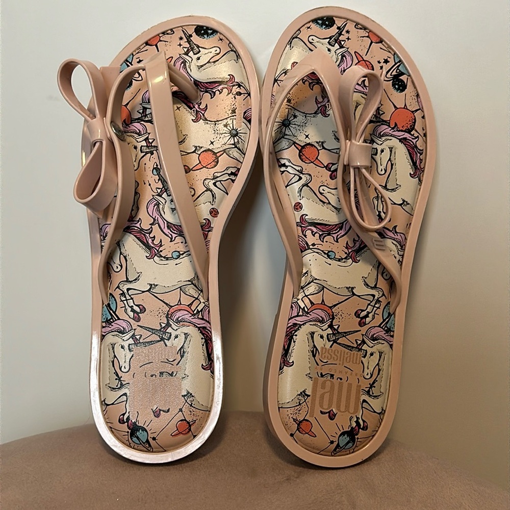 Mel by Melissa sweet unicorn flip flops in size 2!